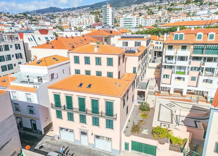 Appartement Se Cathedral Rooftop, A In Madeira