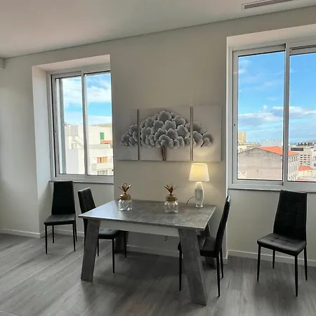 Se Cathedral Roof House *