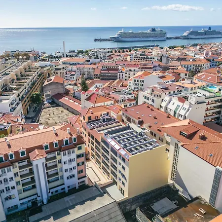 아파트 Se Cathedral Roof House *